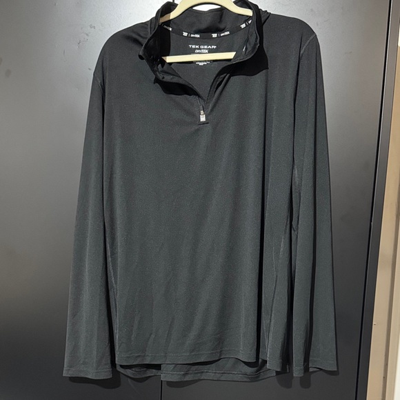 tek gear Other - Tek Gear Black DryTek Pullover